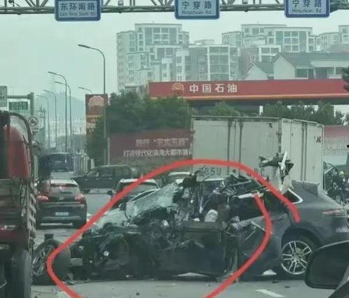 平湖事故车爆料最新消息,事故原因及现场情况揭秘